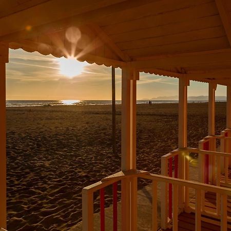 Apartamento La Casina Al Mare Vista Pineta Marina Di Carrara Exterior foto