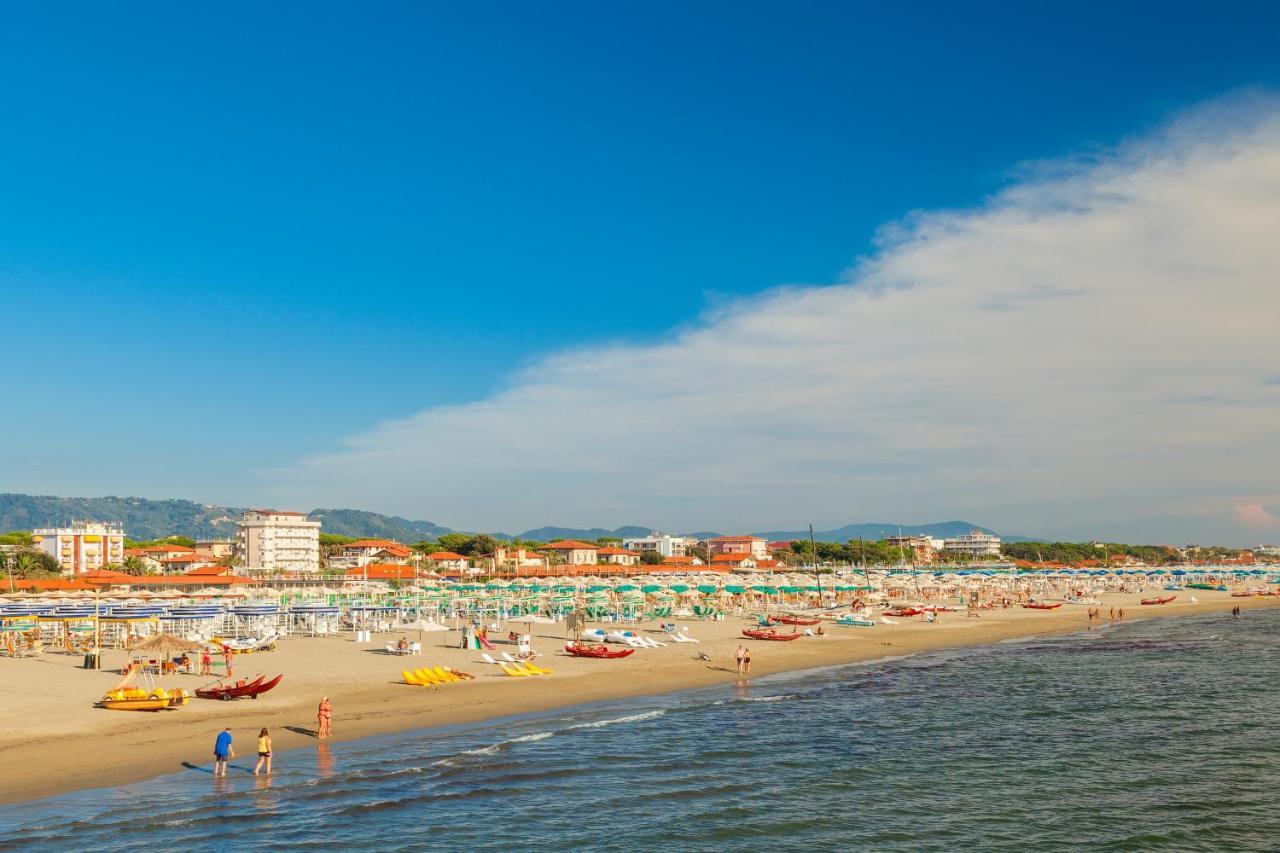 Apartamento La Casina Al Mare Vista Pineta Marina Di Carrara Exterior foto